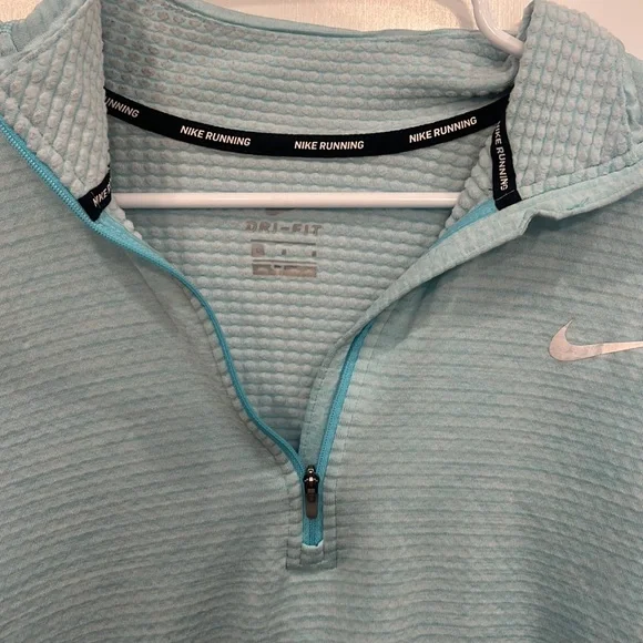 Waffle knit, Nike, running pull over - Picture 2 of 6